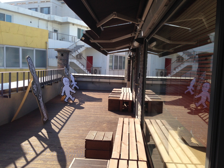 14. 4층 만화방 베란다.JPG